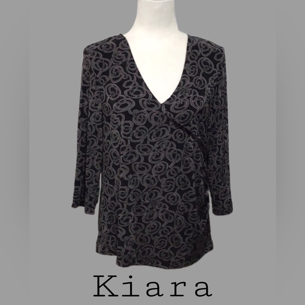 Kiara V-Neck‎ Cross-Over Circle Print Top, Black & Grey, Size X-Large